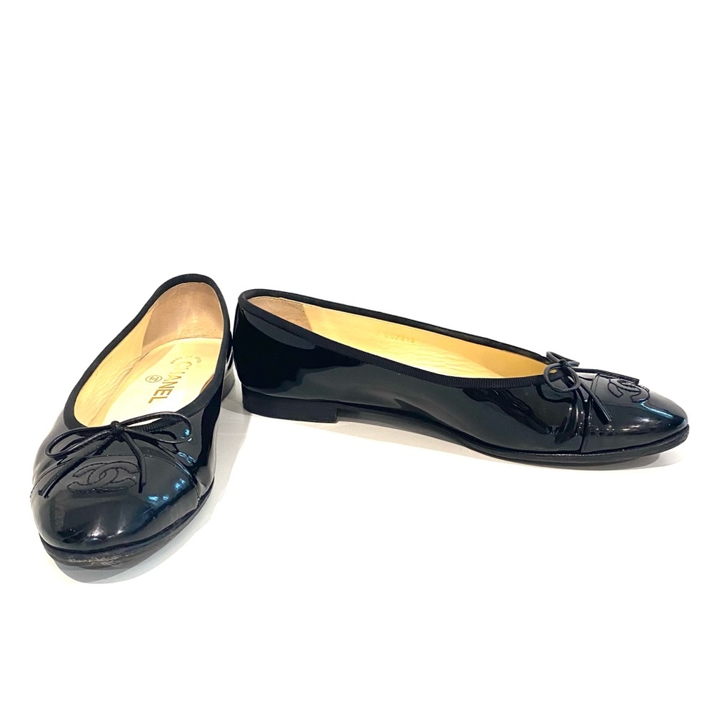 Chanel black patent ballerina flats size 37.5